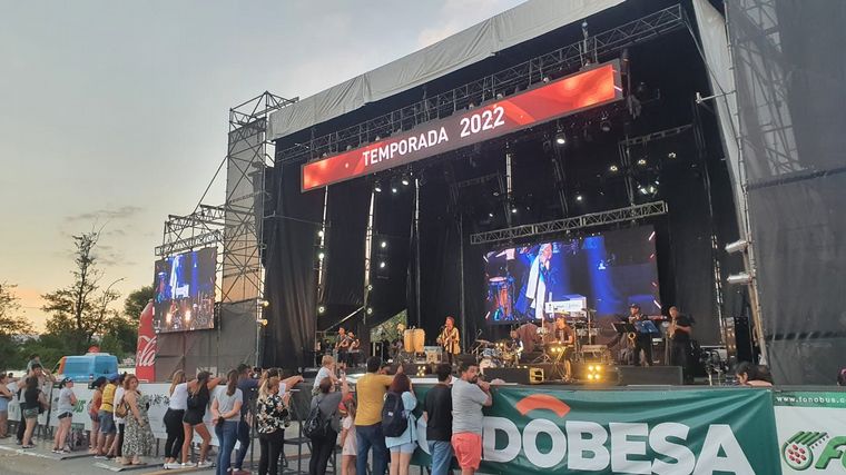 Carlos Paz lanza su temporada de verano con un gran evento.