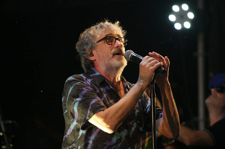 Los Auténticos Decadentes inauguraron la temporada en Carlos Paz