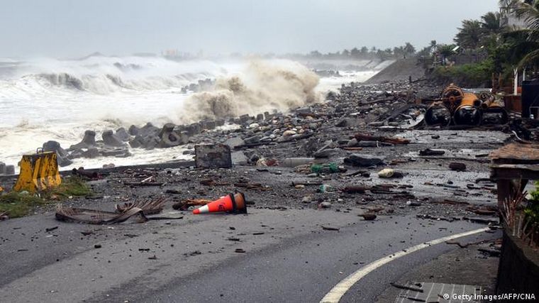 Son 208 los muertos tras el paso del tifón Rai en Filipinas