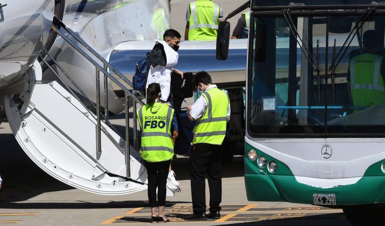 Messi, Di María, Paredes e Icardi llegaron 10.10 a Rosario para pasar las fiestas