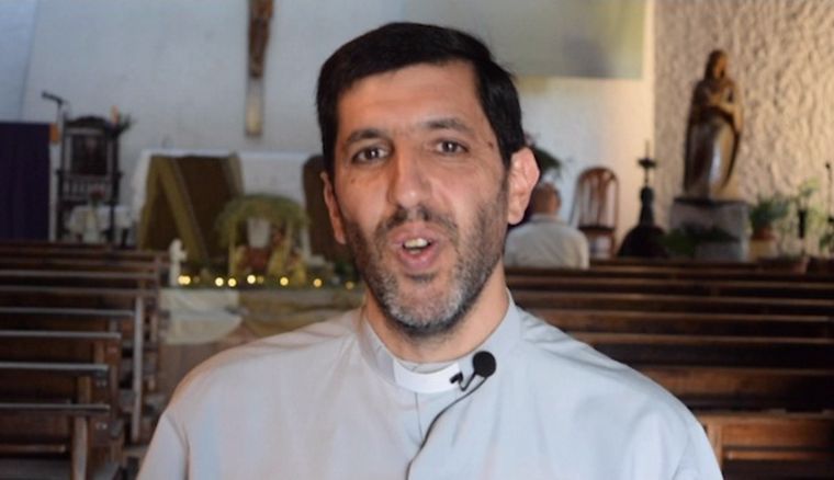 El presbítero Munir Bracco, uno de los participantes del video de la Pastoral Social.