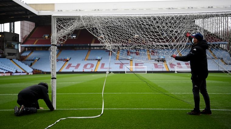 El incremento de contagios en distintos equipos pone en jaque a la Premier League.