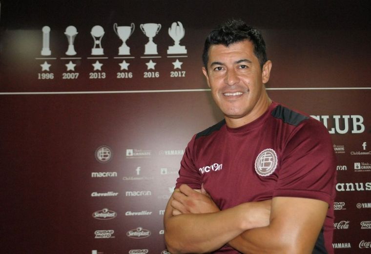 FOTO: Lanús anunció el regreso del técnico Jorge Almirón