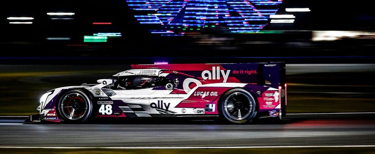 El Cadillac para López, Kobayashi, Johnson y Rockenfeller.