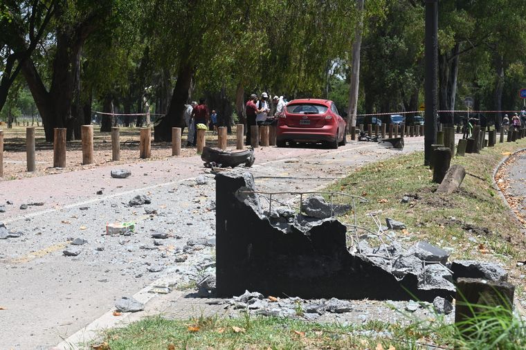 El hombre escapó en otro auto y fue posteriormente detenido.