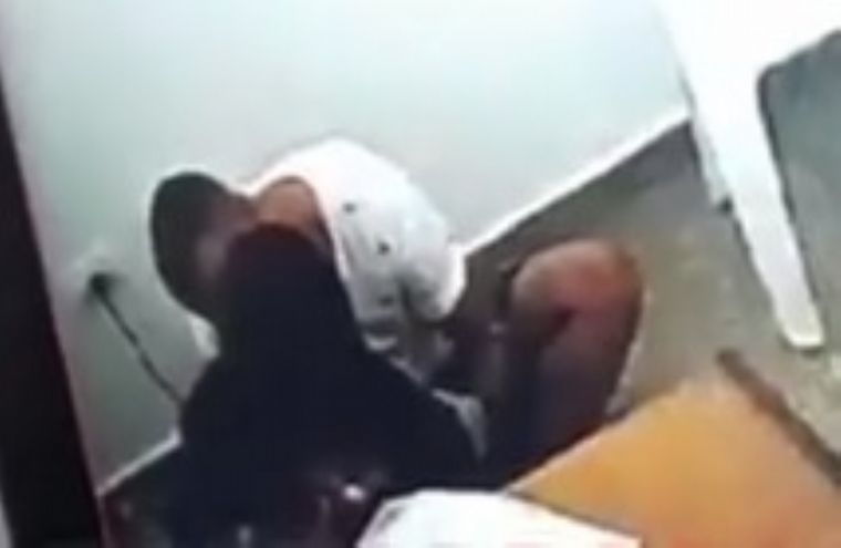 FOTO: Filtran video de una jueza besando a un condenado a perpetua
