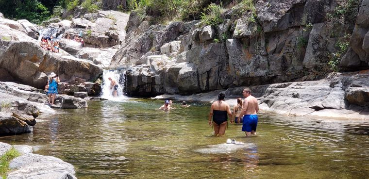 Tres cascadas, un imperdible balneario natural en Ascochinga