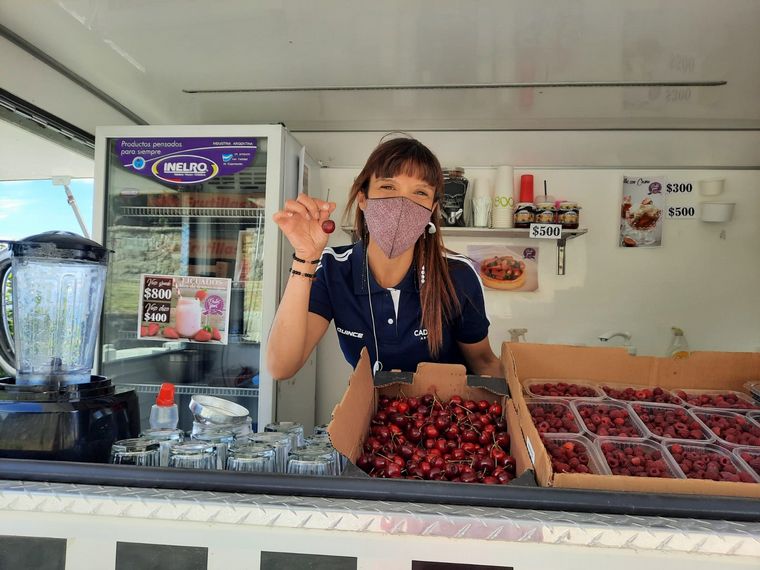 Food trucks en la costanera de Bariloche.