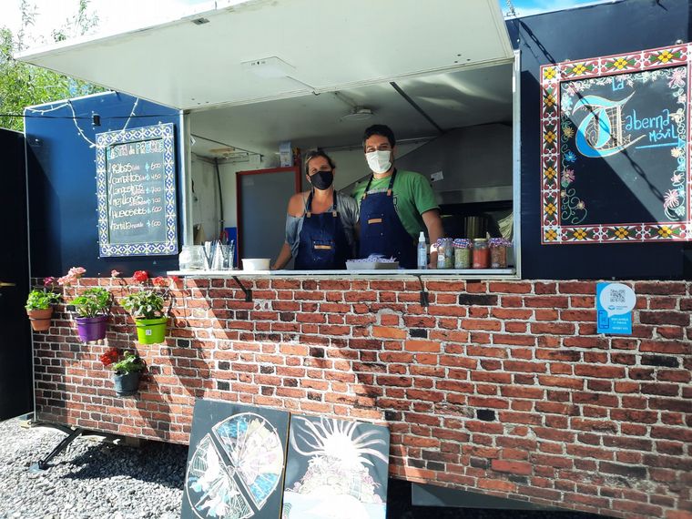 Food trucks en la costanera de Bariloche.
