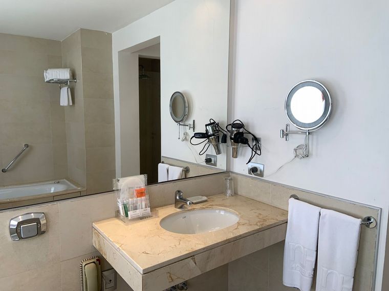 Mica Rodríguez visitó el NH Hotel Provincial, en Mar del Plata