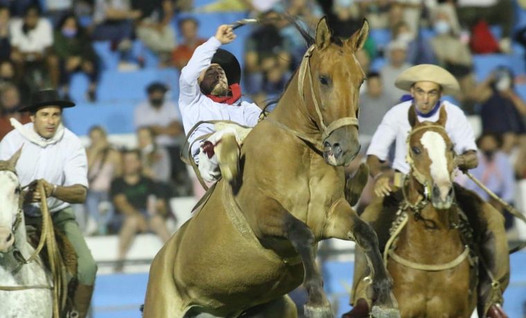 La primera noche del Festival Nacional de Doma y Folclore de Jesús María.  
