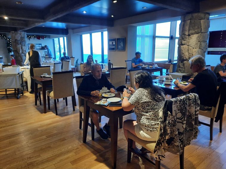 Desayuno en Cacique Inacayal- Lake & Spa Hotel