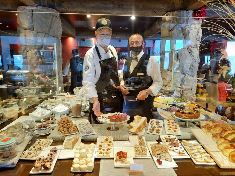 Desayuno en Cacique Inacayal- Lake & Spa Hotel