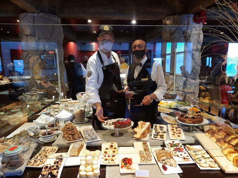 Desayuno en Cacique Inacayal- Lake & Spa Hotel