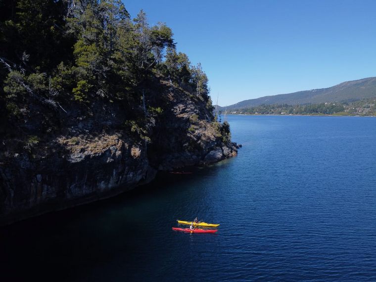 AUDIO: Paseo en kayak por la imperdible isla Huemul en Bariloche