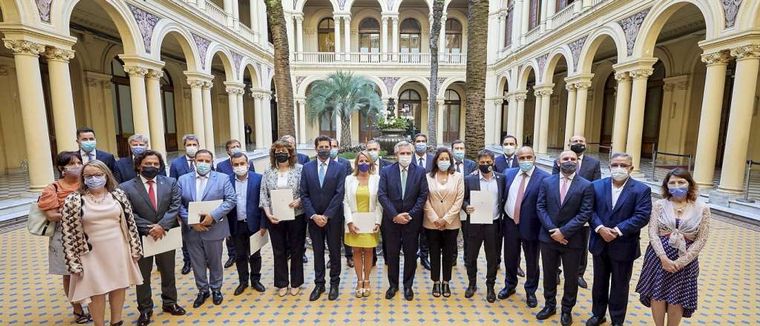 Se postergó la reunión entre el Gobierno y la oposición