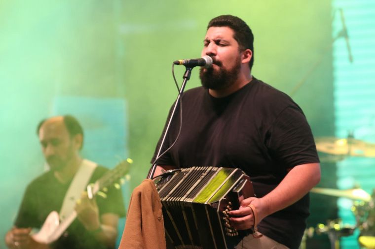 Jesús María vivió su tercera noche de color y coraje.