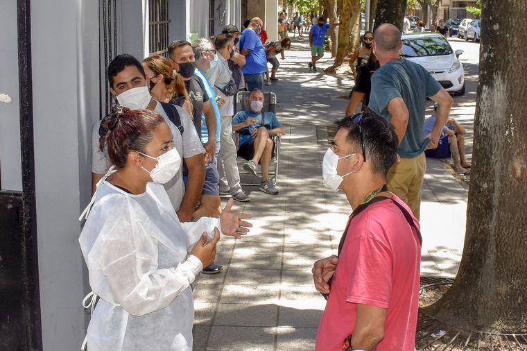 Actualmente, son 487 los internados con coronavirus en unidades de terapia intensiva.