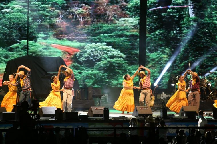 La quinta noche del Festival Nacional de Doma y Folclore de Jesús María. 