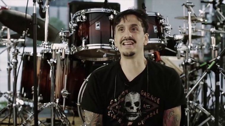 Martín Carrizo tuvo que vender su batería para costear su tratamiento