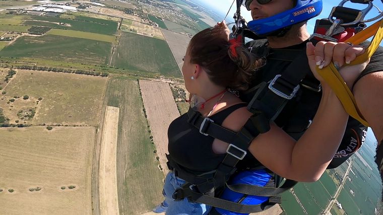 Euge Iérmoli se arrojó en paracaídas desde 3 mil metros de altura.