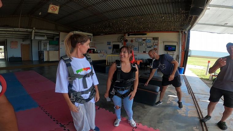 Euge Iérmoli se arrojó en paracaídas desde 3 mil metros de altura.