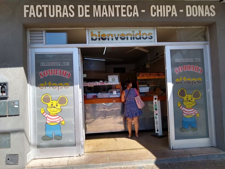 Orlando probó los tradicionales churros de Villa Gesell