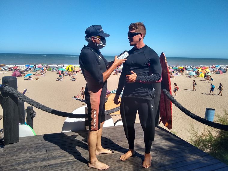 Orlando Morales incursionó en el mundo del surf en Villa Gesell.
