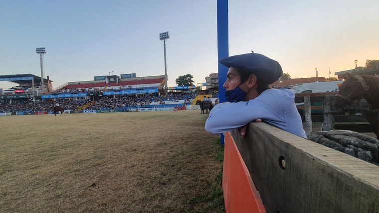 La séptima noche del Festival Nacional de Doma y Folclore de Jesús María.
