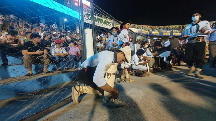 La séptima noche del Festival Nacional de Doma y Folclore de Jesús María.