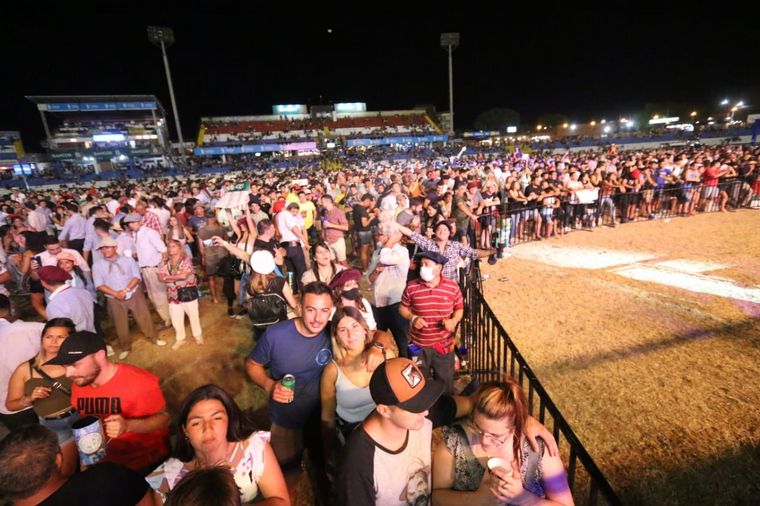 Ahyre, el Indio Lucio Rojas y La Konga, lo destacado de la octava noche.