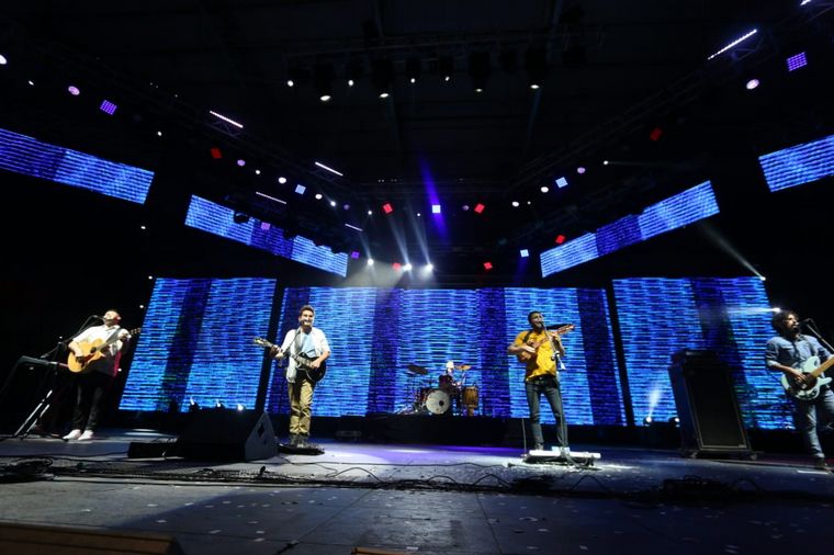 Ahyre, el Indio Lucio Rojas y La Konga, lo destacado de la octava noche.