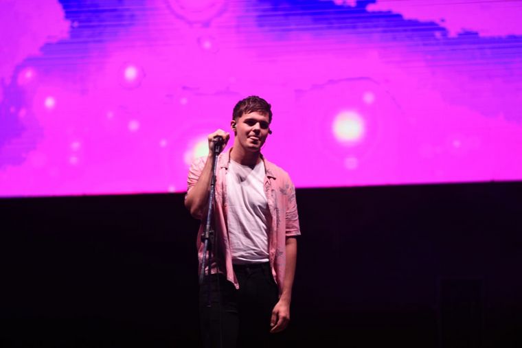 Así se vivió la primera noche del Festival de la Avicultura.