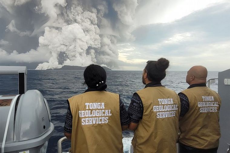 FOTO: Volcán submarino frente a Tonga entró en erupción. (Foto: Facebook Tonga Geological)