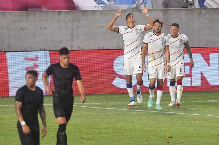 FOTO: San Lorenzo arrancó el 2022 con un triunfo ante Independiente