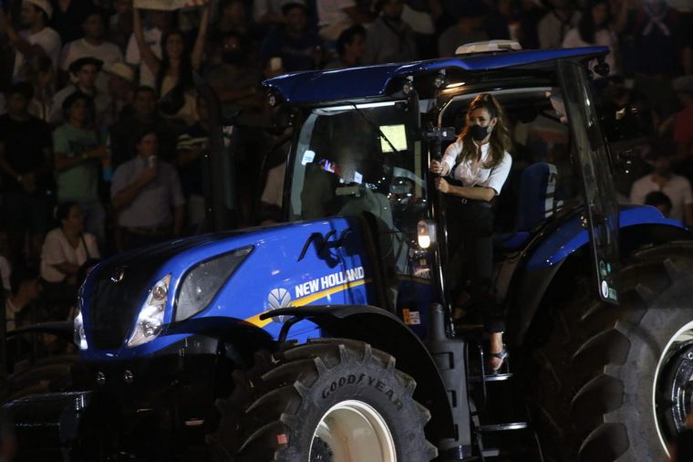 Soledad Pastorutti y Jairo, figuras de la décima noche de Jesús María.