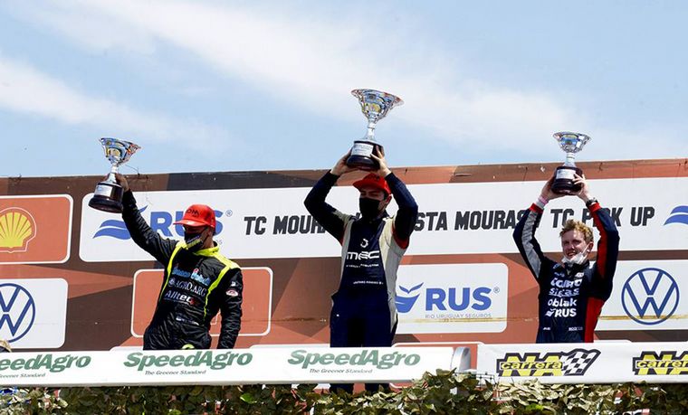 Meichtri, Piñeiro (Ganador) y Jakos, el podio del TC Pista Mouras.