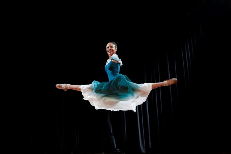 FOTO: Vitória Bueno es una bailarina brasileña
