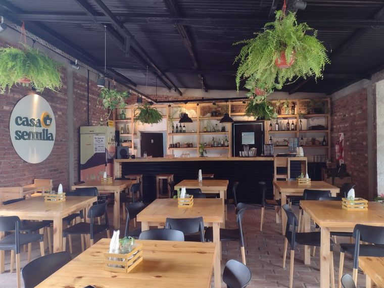 Matías Arrieta visitó Casa Semilla, restaurant de Colonia Caroya