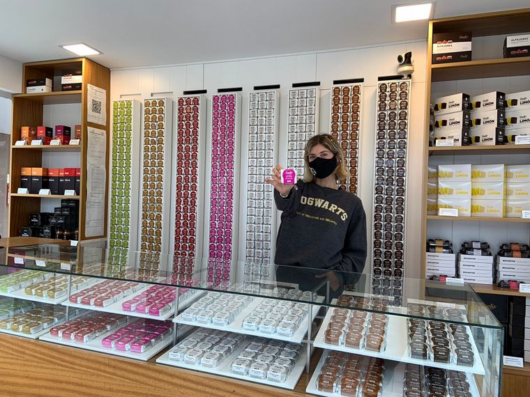 Guolis, alfajores marplatenses hechos con corazón