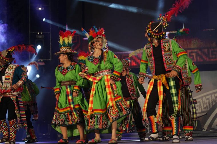 FOTO: Folclore y pasión en la cuarta velada del Festival de Cosquín.