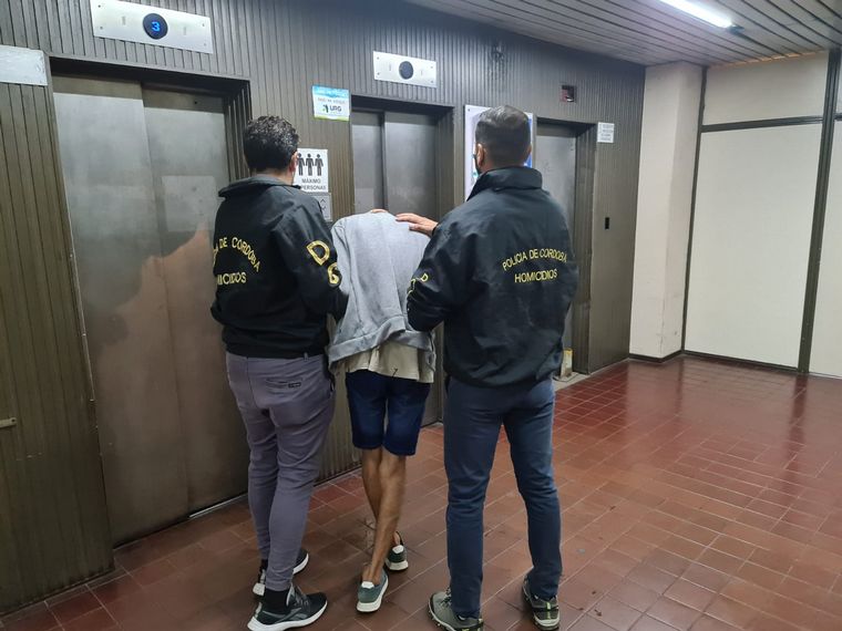 Mató a la madre en Villa Urquiza Detenido Policía Córdoba