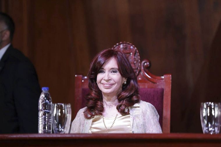 FOTO: Cristina Kirchner disertó en Honduras.