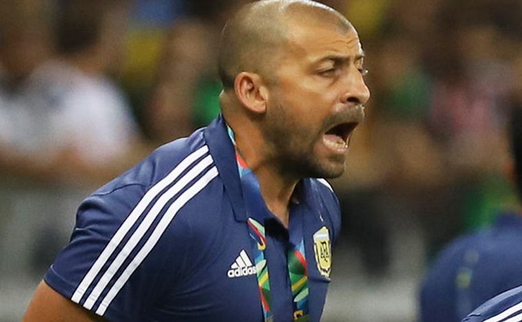 Walter Samuel, al frente de la selección en reemplazo de Lionel Scaloni.