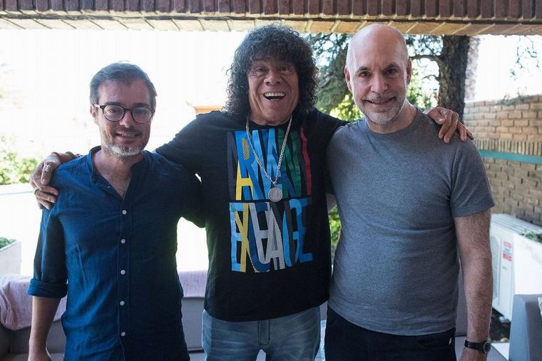 Larreta y el ministro de Cultura de CABA, Enrique Avogadro, junto a 