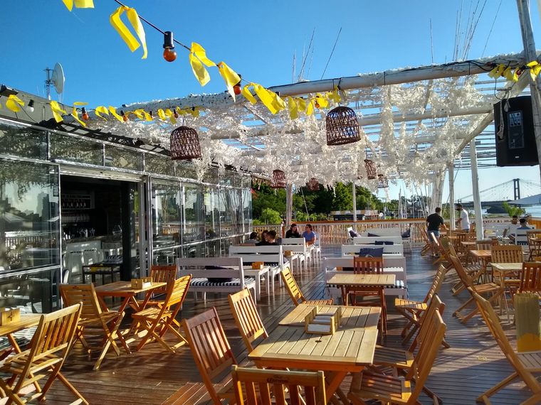 Roll and Rock Beach, el parador de moda en Santa Fe