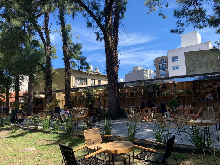 Botánico, un nuevo espacio gastronómico en Villa Santa Paula