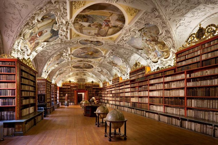 La vuelta al mundo en 144 libros: clásicos de cada país