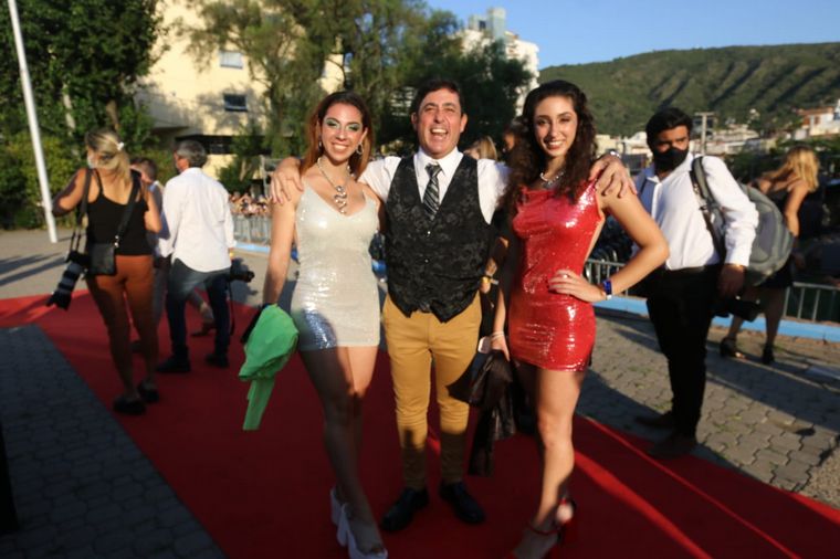 FOTO: Los artistas llenaron de glamour la alfombra roja de los Premios Carlos.