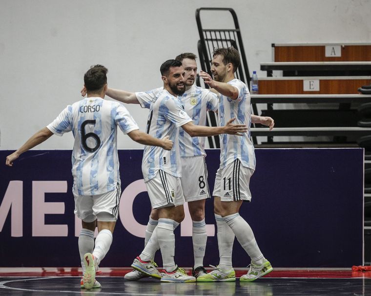 FOTO: La Selección de futsal superó a Venezuela y clasificó a semifinales de Copa América.